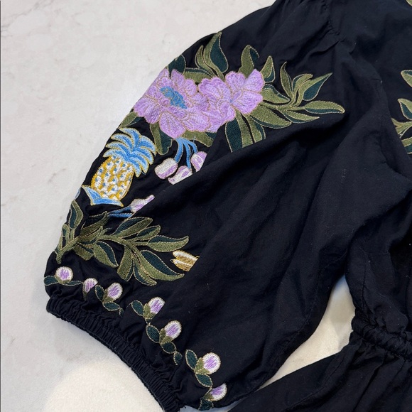 Farm Rio Winter Garden Embroidered Blouse Size Medium - Picture 6 of 13